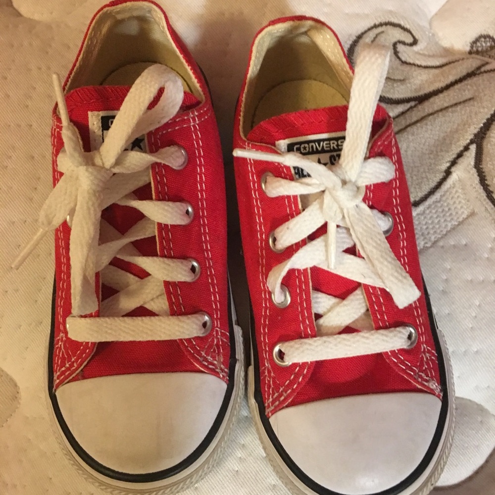 ♥️👫RED CONVERSE 👫♥️